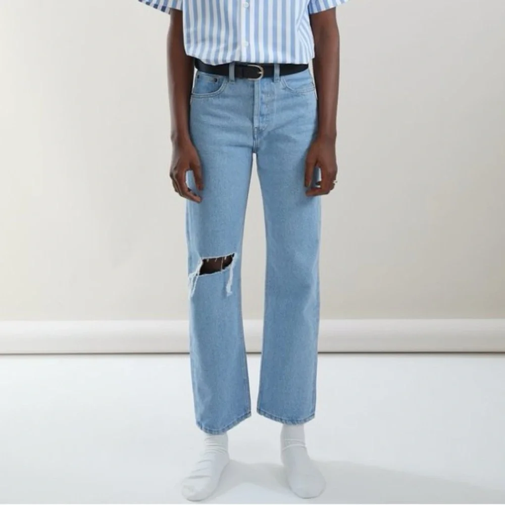 Still Here Worn-In Childhood Straight Leg Distressed Jeans Sz‎ 24